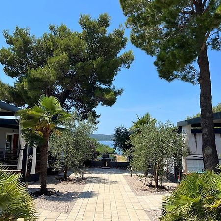 Dalmaris Camp - Prestige Mobile Homes บีโอกราดนาโมรู ภายนอก รูปภาพ